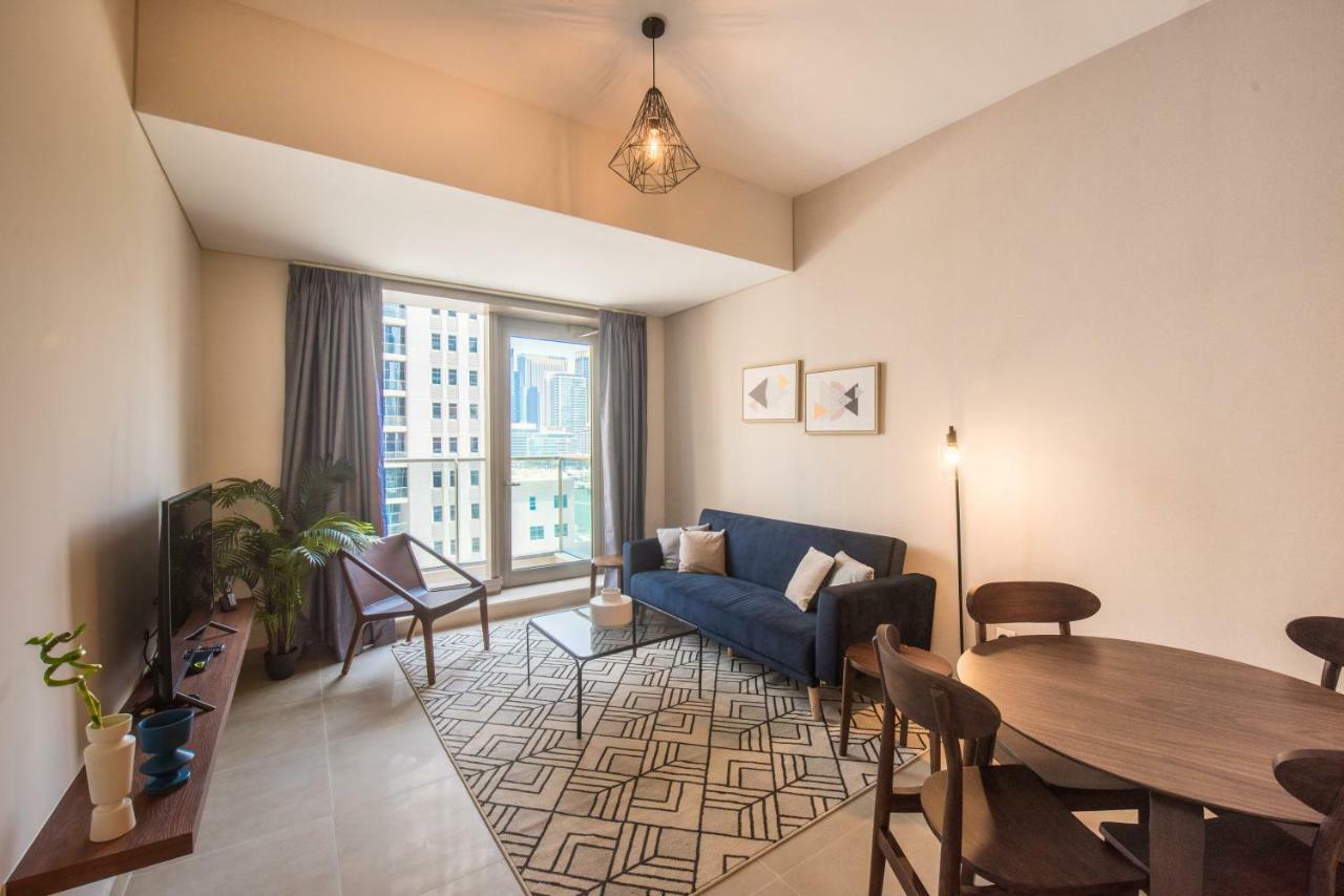 Fantastay Sparkle Tower Luxury 1 Br Dubaï Extérieur photo